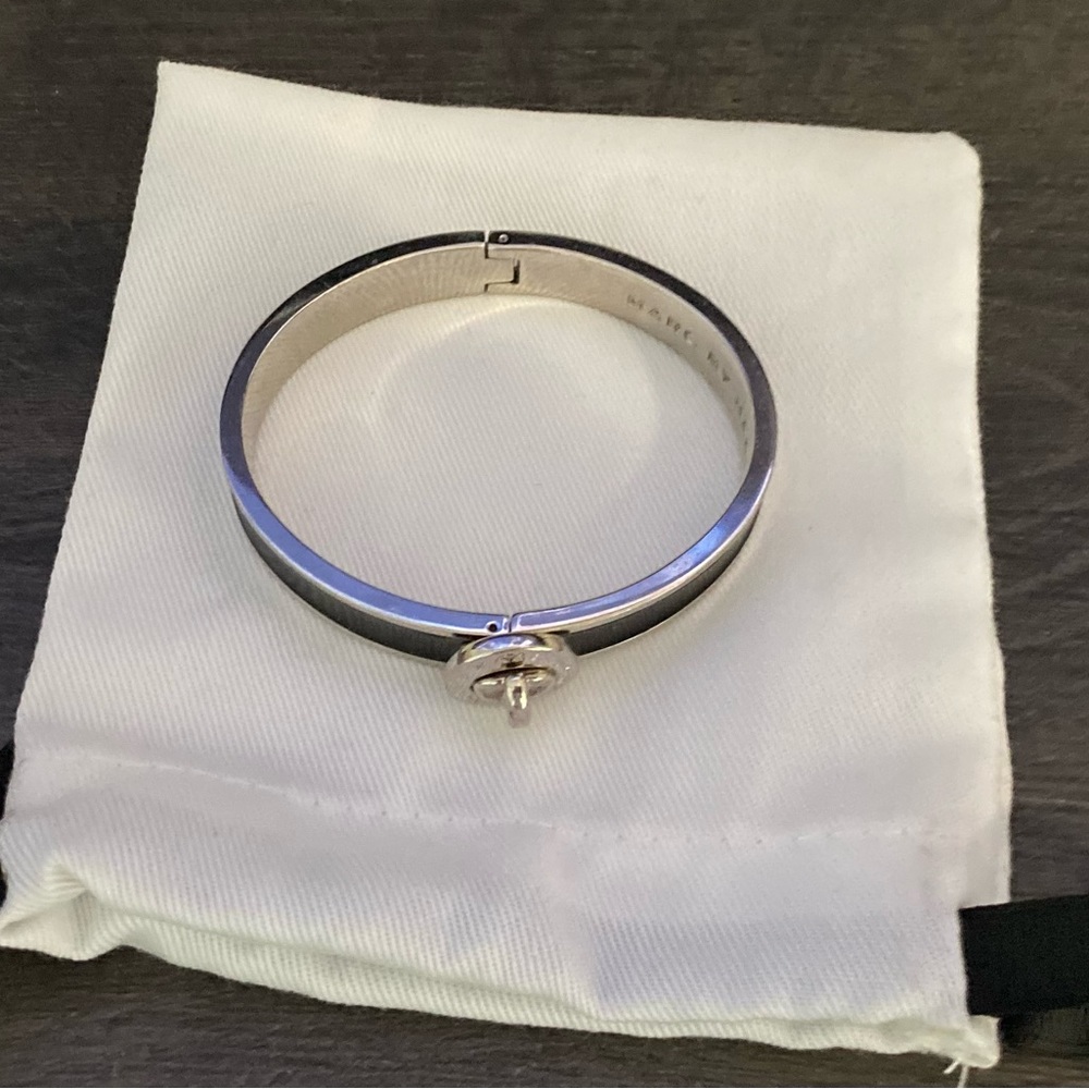 38. MARC JACOBS Black & Silver hinge bangle bracelet {$220} - Picture 4 of 4
